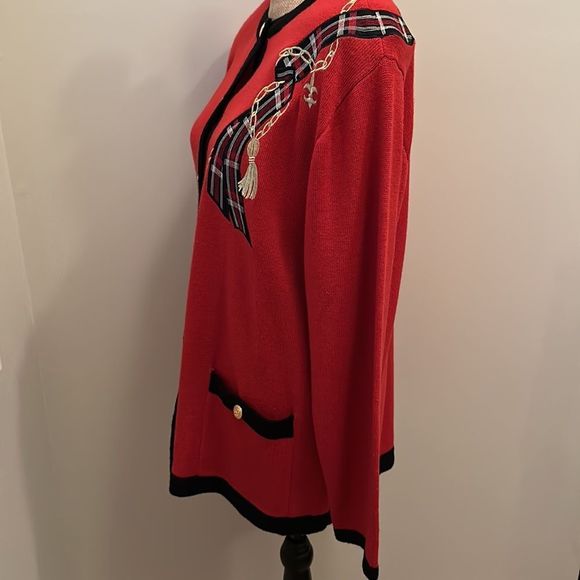 Doncaster Sweater‼️ - Picture 3 of 5